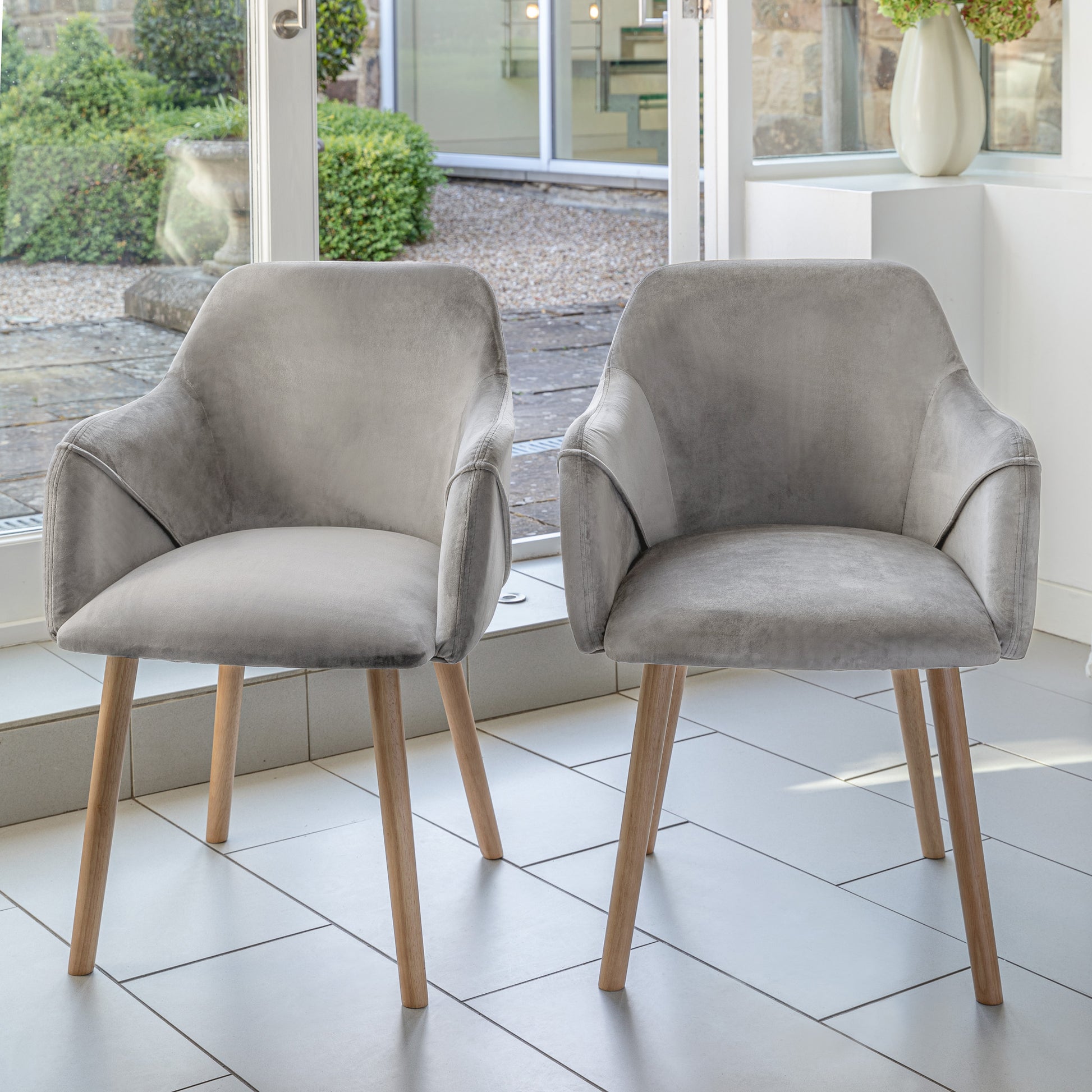 Amelia Whitewash Extendable Dining Table Set - 6 Seater - Freya Grey Carver Chairs With Oak Legs - Laura James