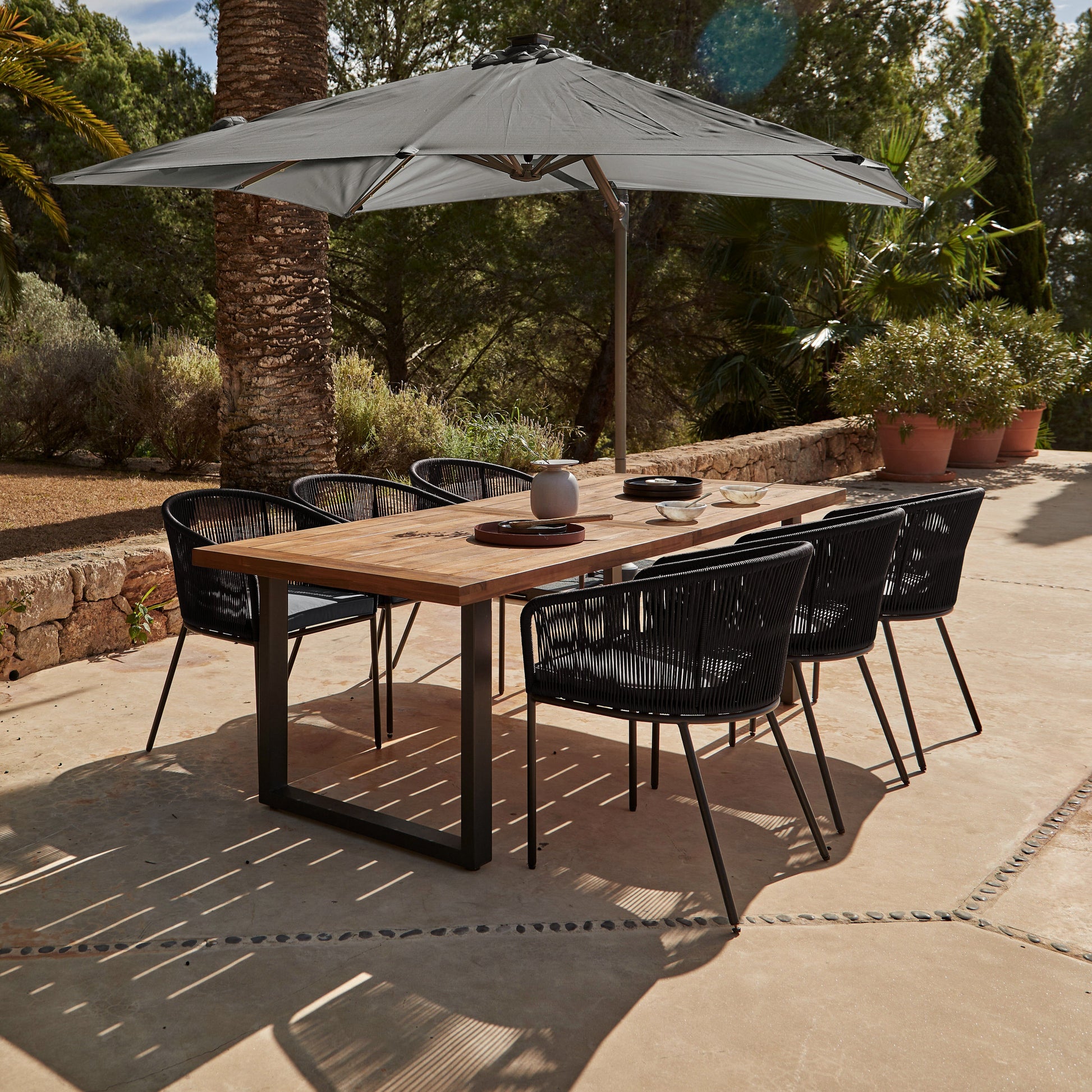 Hali 6 Seater Wooden Outdoor Dining Set with Hali Black Chairs & Grey Premium Cantilever Parasol - 235cm