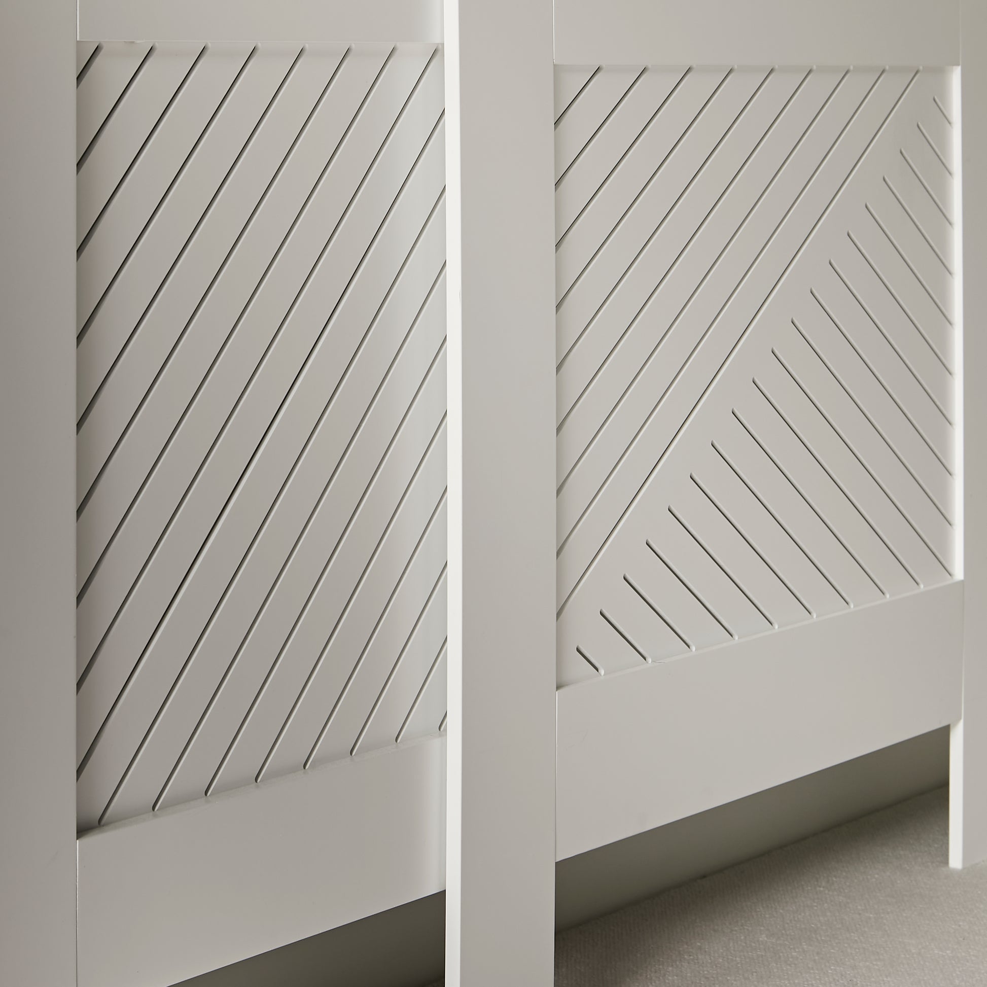 Jack Extending Radiator Cover - White - Laura James

