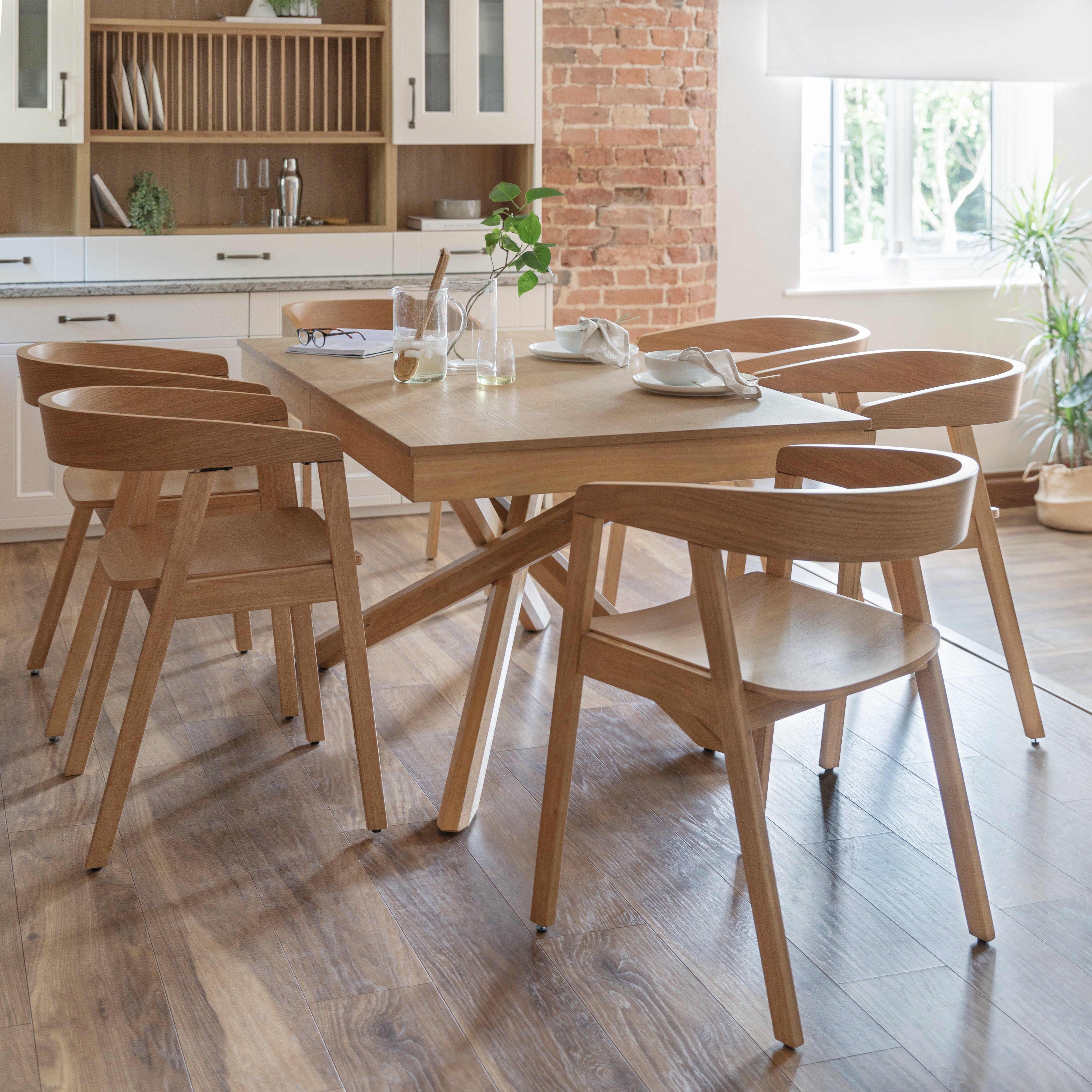 Amelia 6 Seat Oak Extendable Dining Set Ella Armchairs Laura James