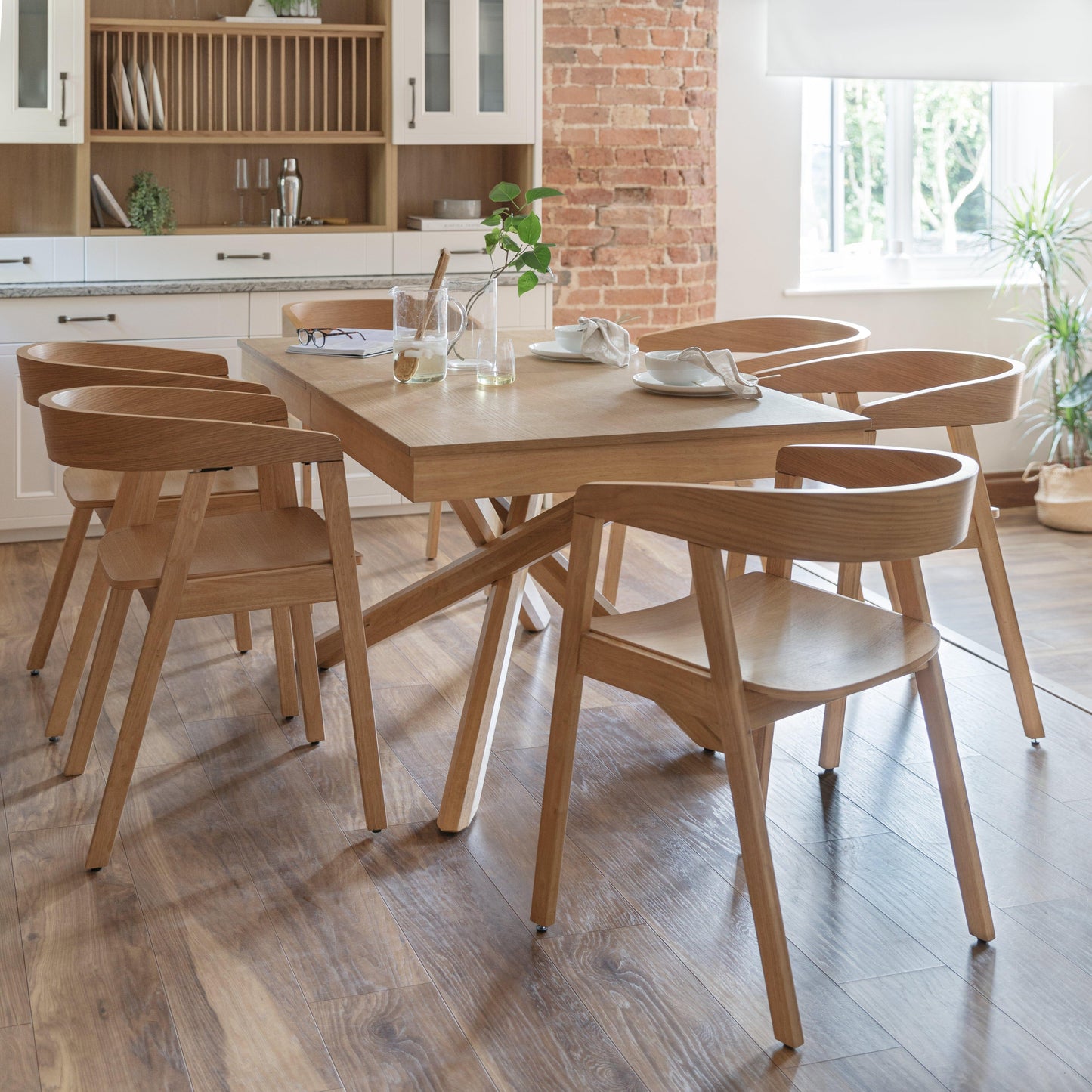 Amelia Oak Extending Dining Table Set - 6 Seater - Oak Armchairs