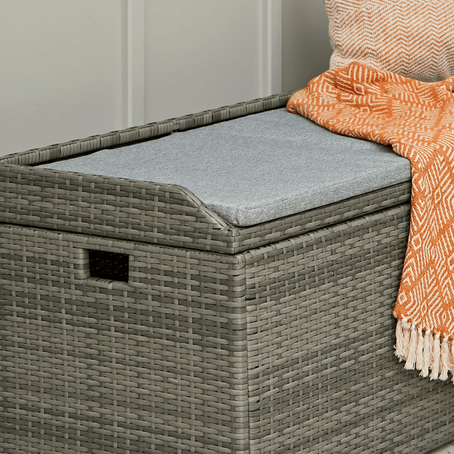 RATTAN_STORAGE_BENCH_GREY_001