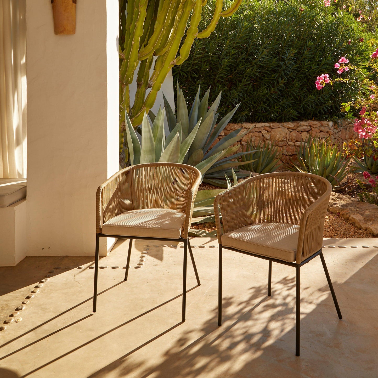 Shiro 6 seater wooden garden dining table with 6 hali natural rope chairs and grey parasol - Laura James