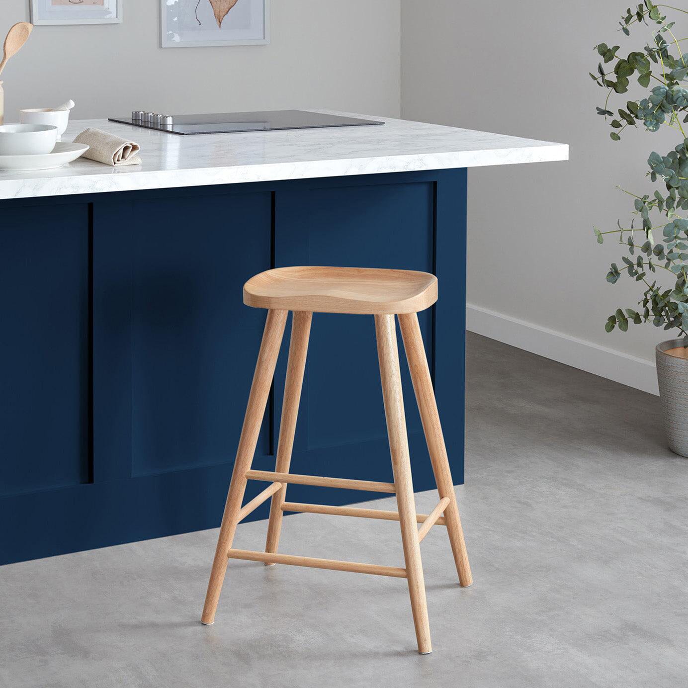 Silvester bar stool - classic oak - Laura James