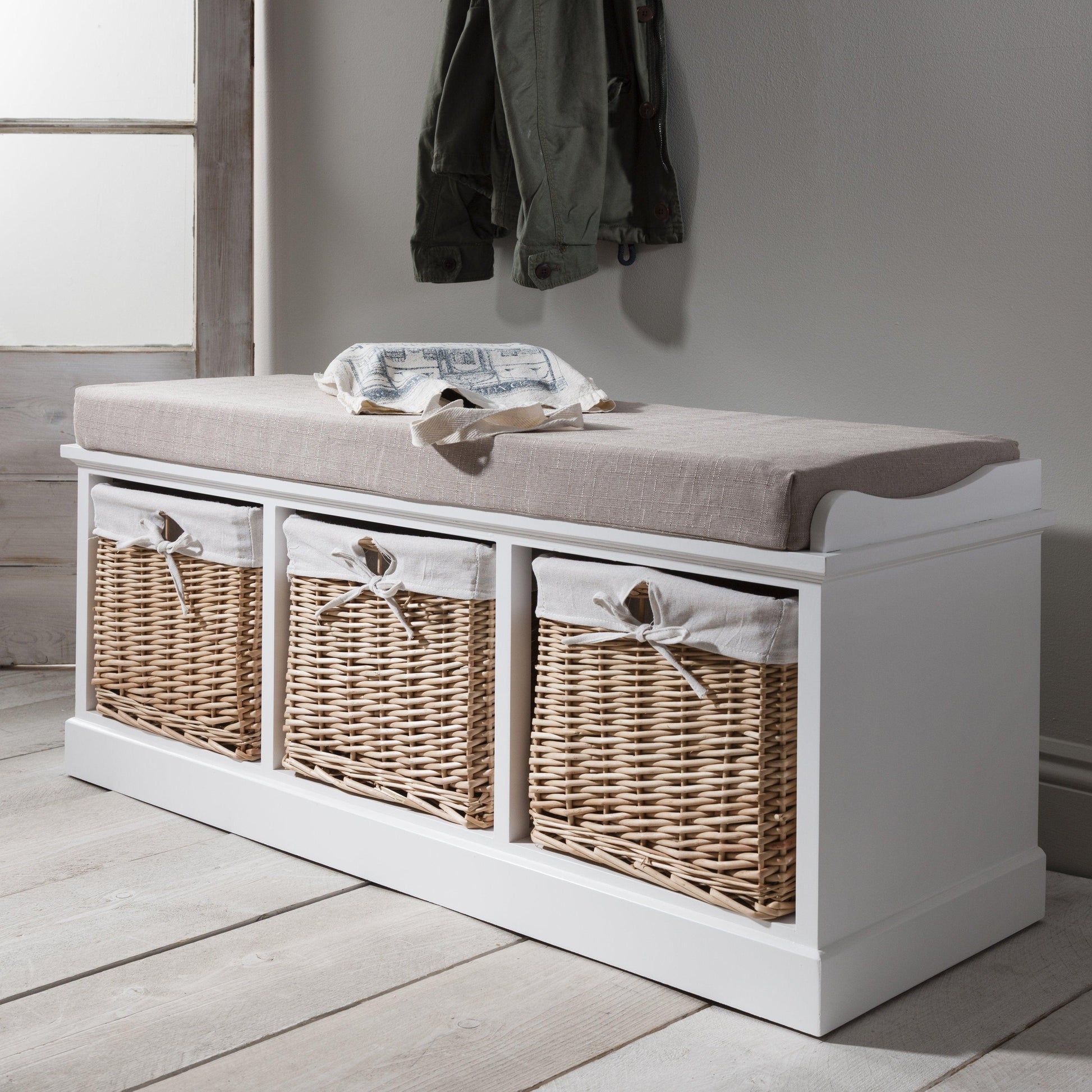 OUTLET-3 Basket Shoe Bench - White - Laura James